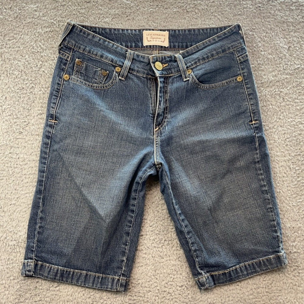 Levi's Shorts Women's Blue Misses 8 Mid Rise Cuffe  Denim Jean